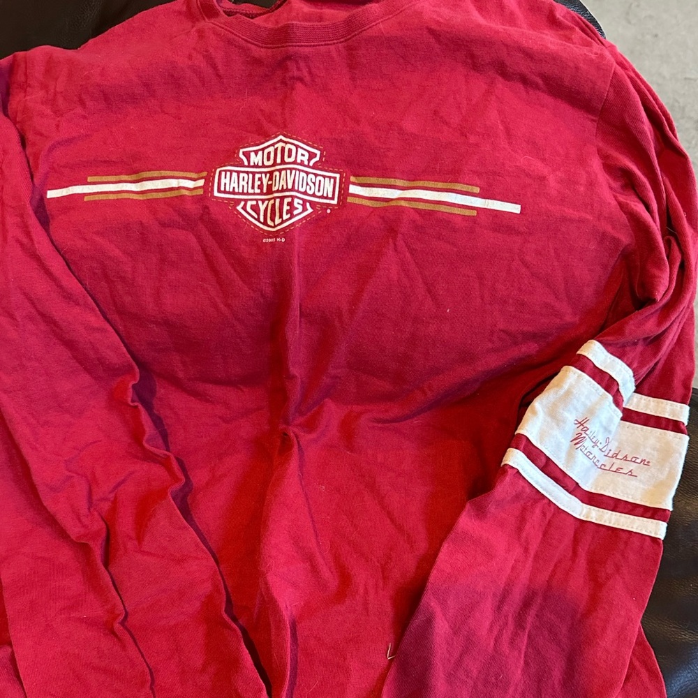 Harley Davidson long sleeve tee women’s size S/P red
